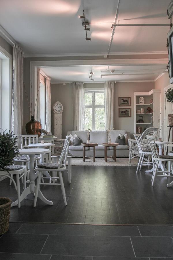 Petrines Gjestgiveri Norddal Экстерьер фото