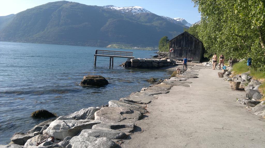 Petrines Gjestgiveri Norddal Экстерьер фото